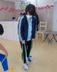 ポックリに乗る子どもの様子