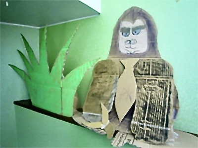 ダンボール工作で作ったゴリラ